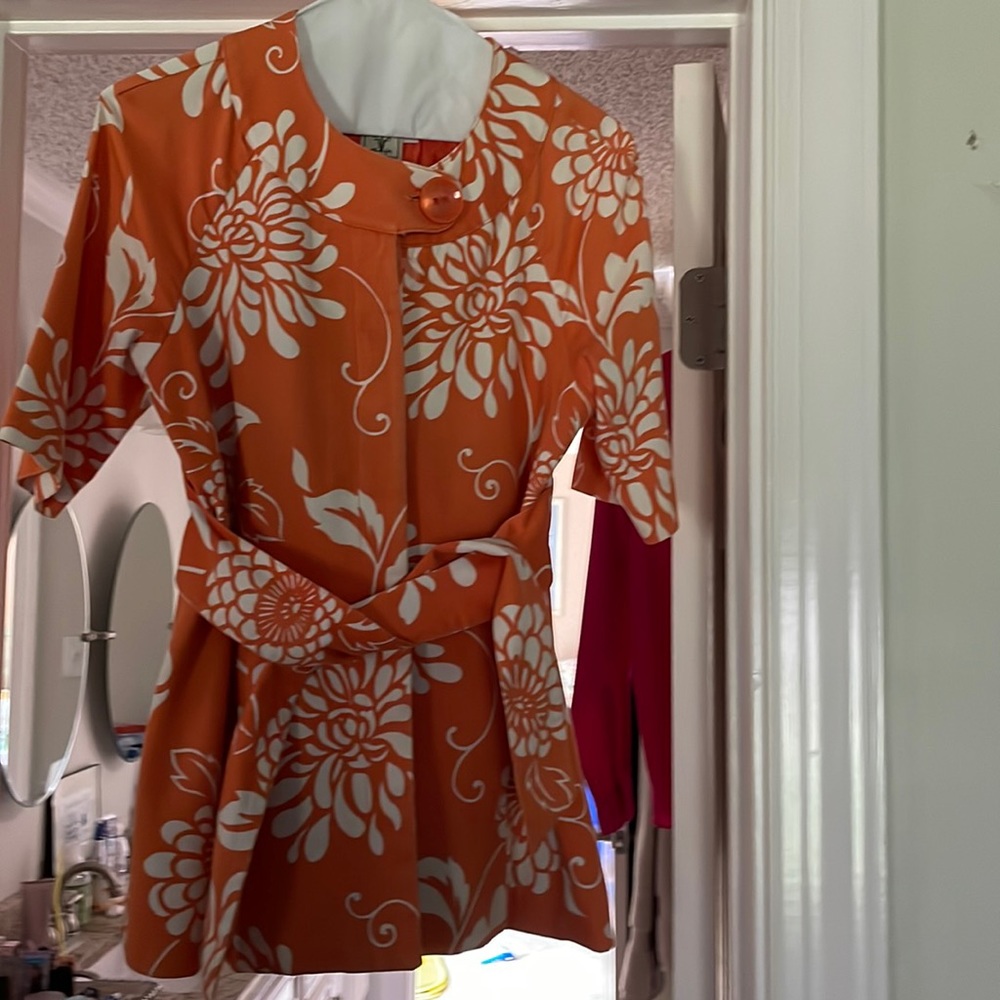 Virginia Taylor belted top